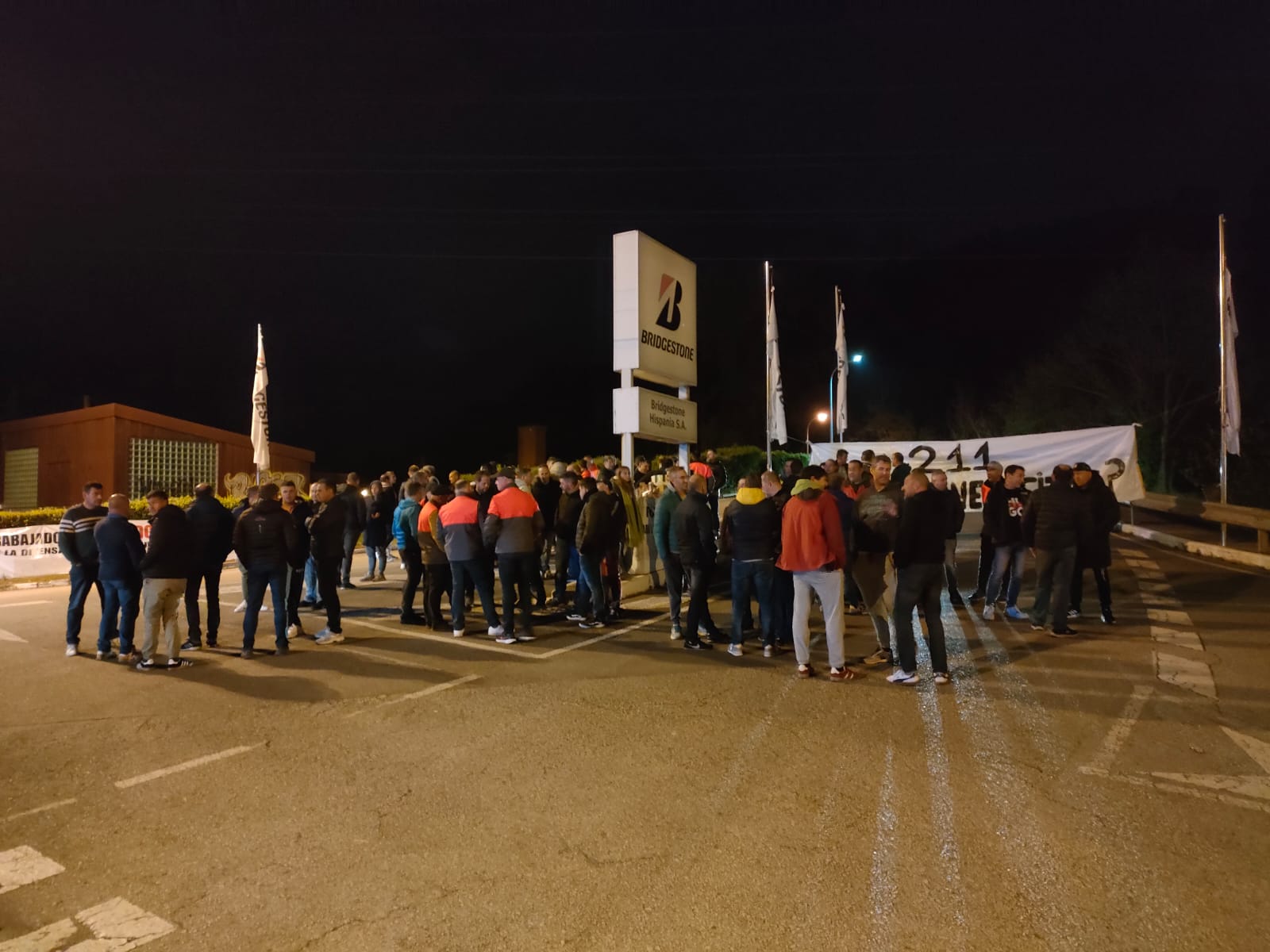 UGT | La huelga en la fábrica de Bridgestone en Puente San Miguel se ...