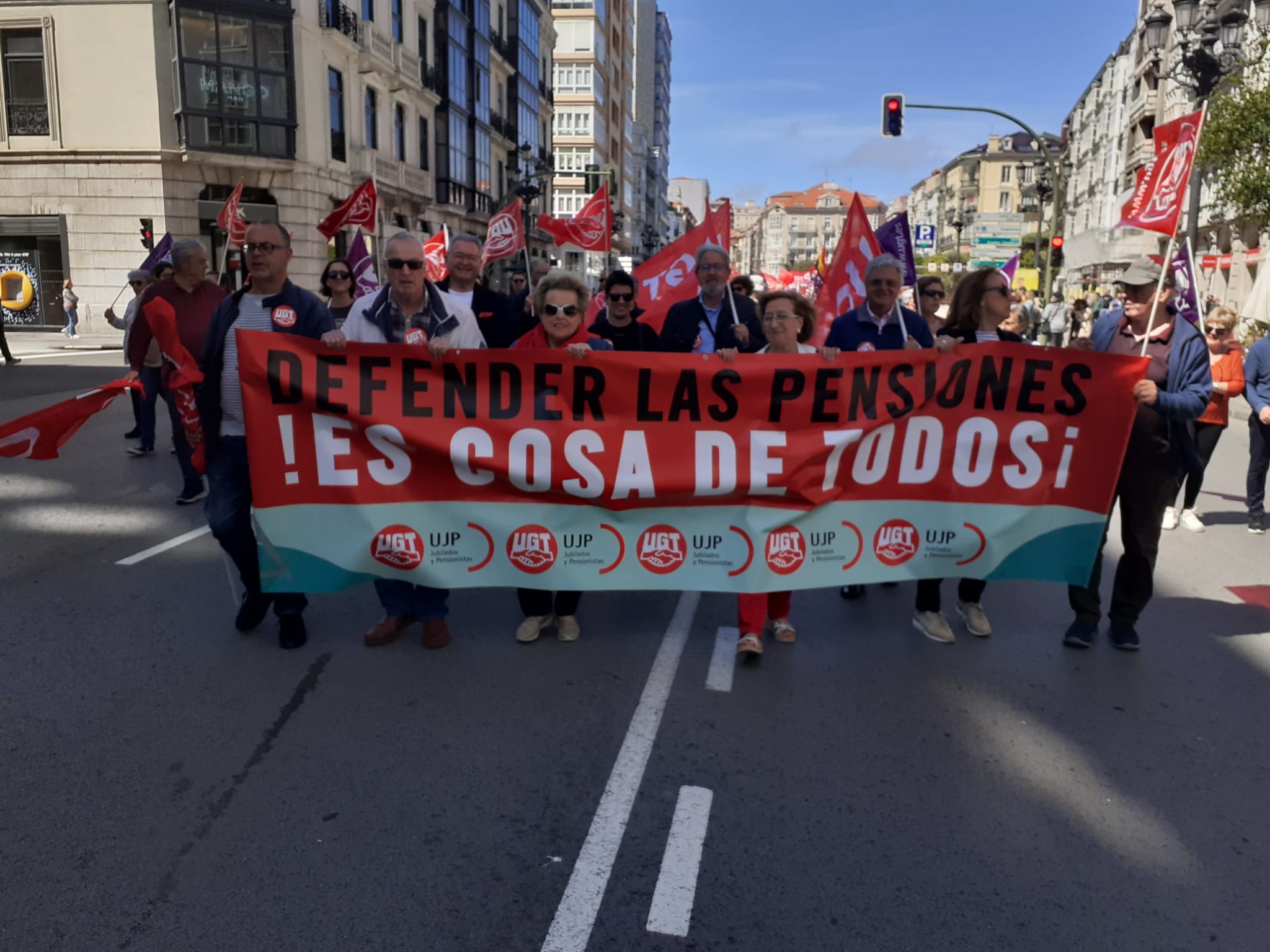 Manifestación. Pancarta UJP